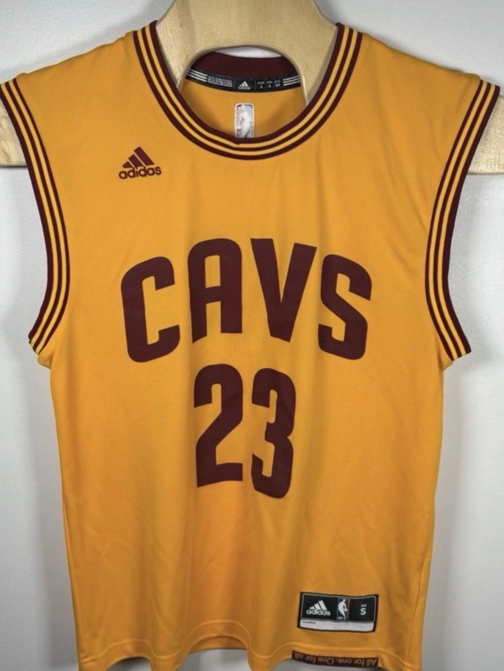 Lebron James Cleveland Cavaliers Jersey #23 Adidas Adult Small